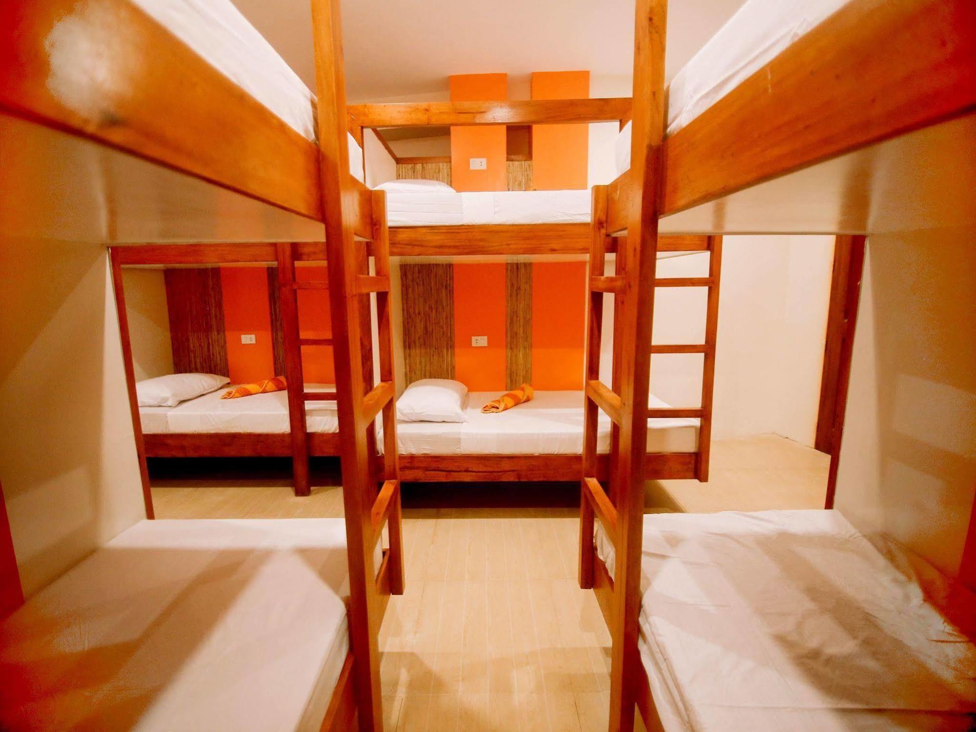 Hostel Avenue Beachfront *